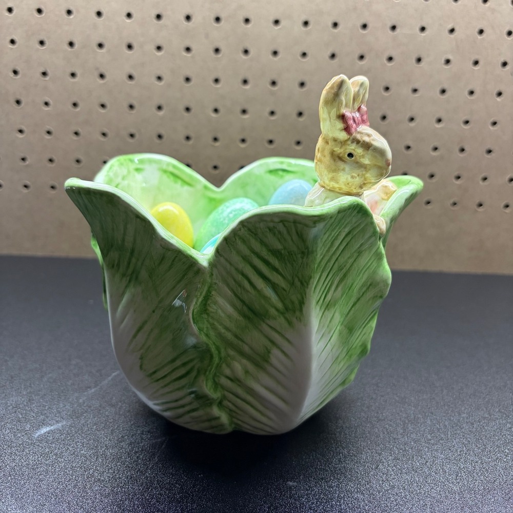 Vintage Ceramic Planter/servingbowl easter decoration bunny in lettuce with eggs